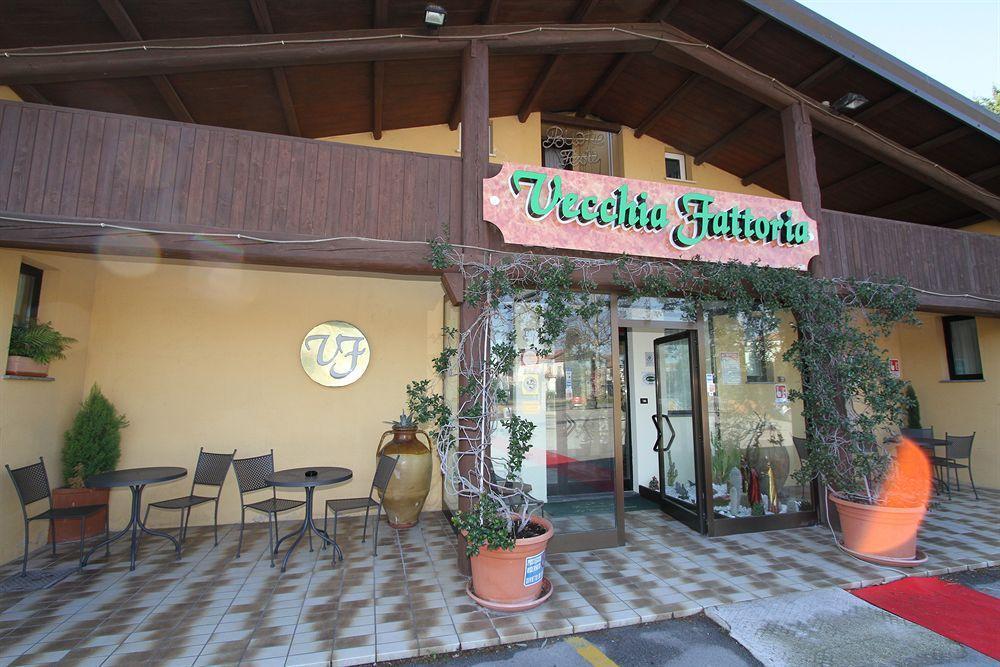 La Vecchia Fattoria Hotel Loreto Exterior photo
